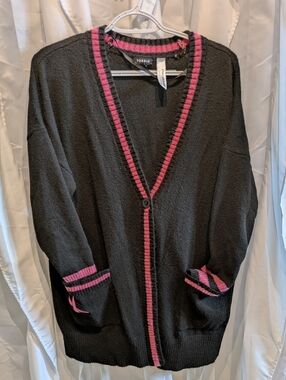 C8 Torrid Breast Cancer Awareness Boyfriend Cardigan - Black & Pink - Size 2